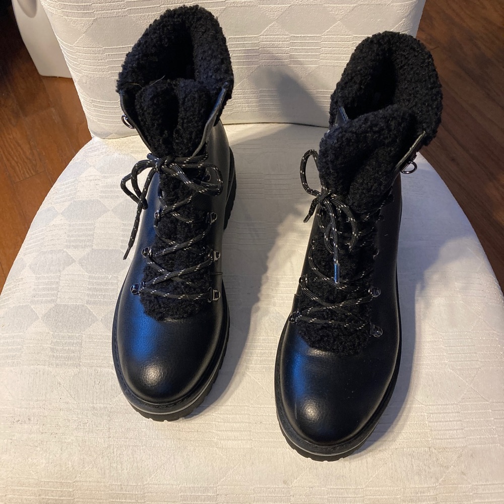 Tommy Hilfiger Ron 2 Black Hiking Boots Faux Fur Shearling Women’s Size11